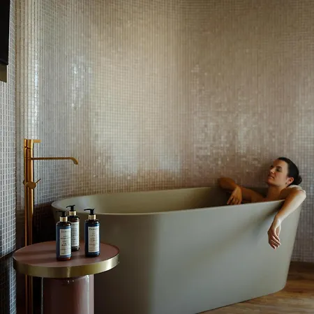 The Views Baia - Adults Only 4* Funchal (Madeira)