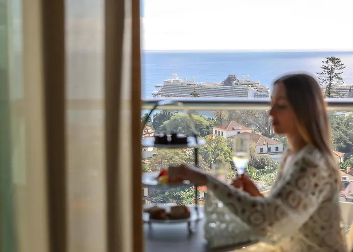 The Views Baia - Adults Only Hotel Funchal (Madeira)